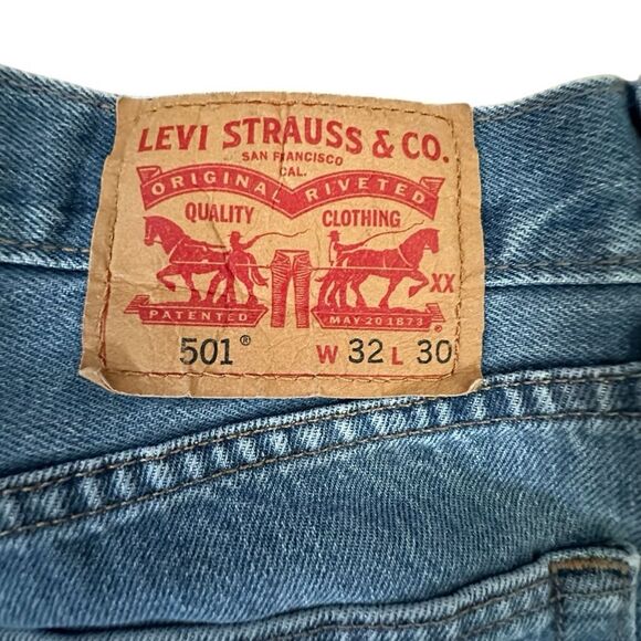 Levi's 501’s Blue Straight Jeans Classic Denim ~ size 32 ~ some distressing - Picture 6 of 12